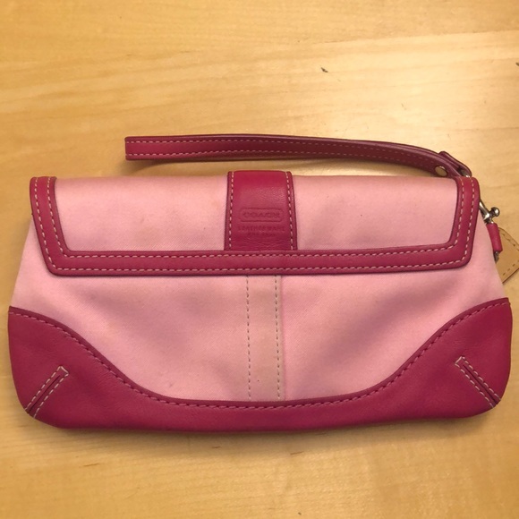 Coach wristlet - Picture 2 of 3